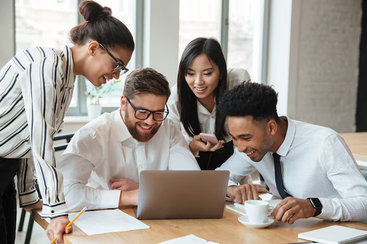 Des esprits créatifs derrière vos futurs designs d'impact